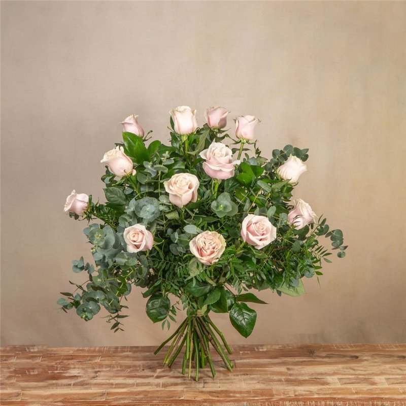 12 Rosas Rosas Tallo largo