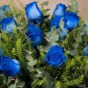 12 rosas azules
